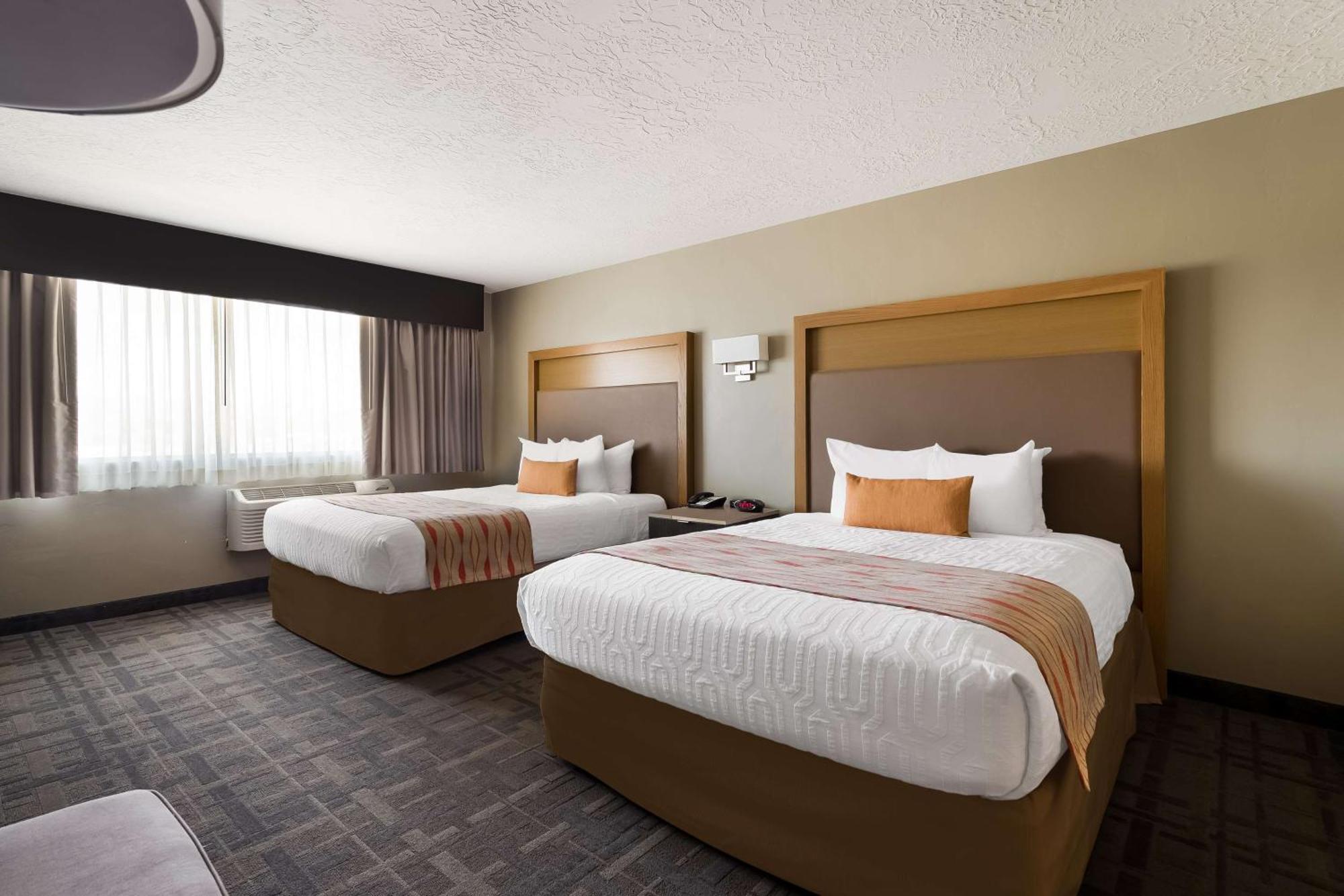Best Western Plus Landmark Hotel Ballard Екстериор снимка