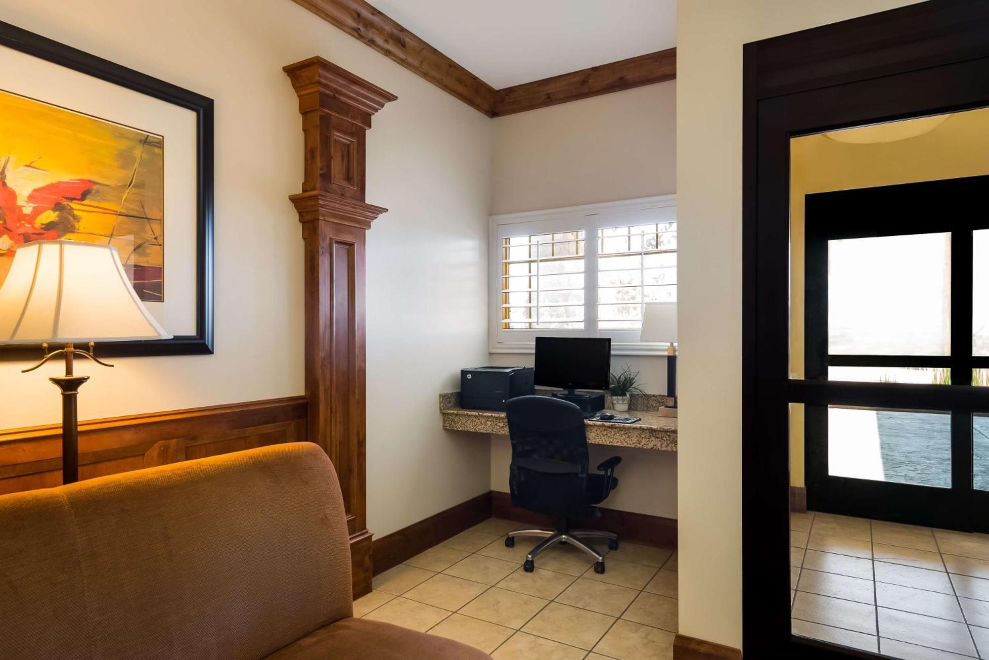 Best Western Plus Landmark Hotel Ballard Екстериор снимка